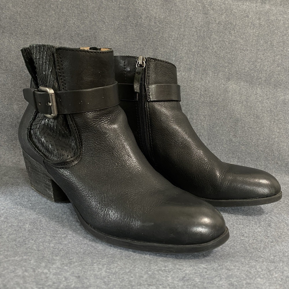 Comfortiva Karen Women's 8 W Black Leather Buckle Detail Block Heel Ankle Boots